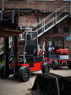 80451 仓库叉车 Warehouse Forklift